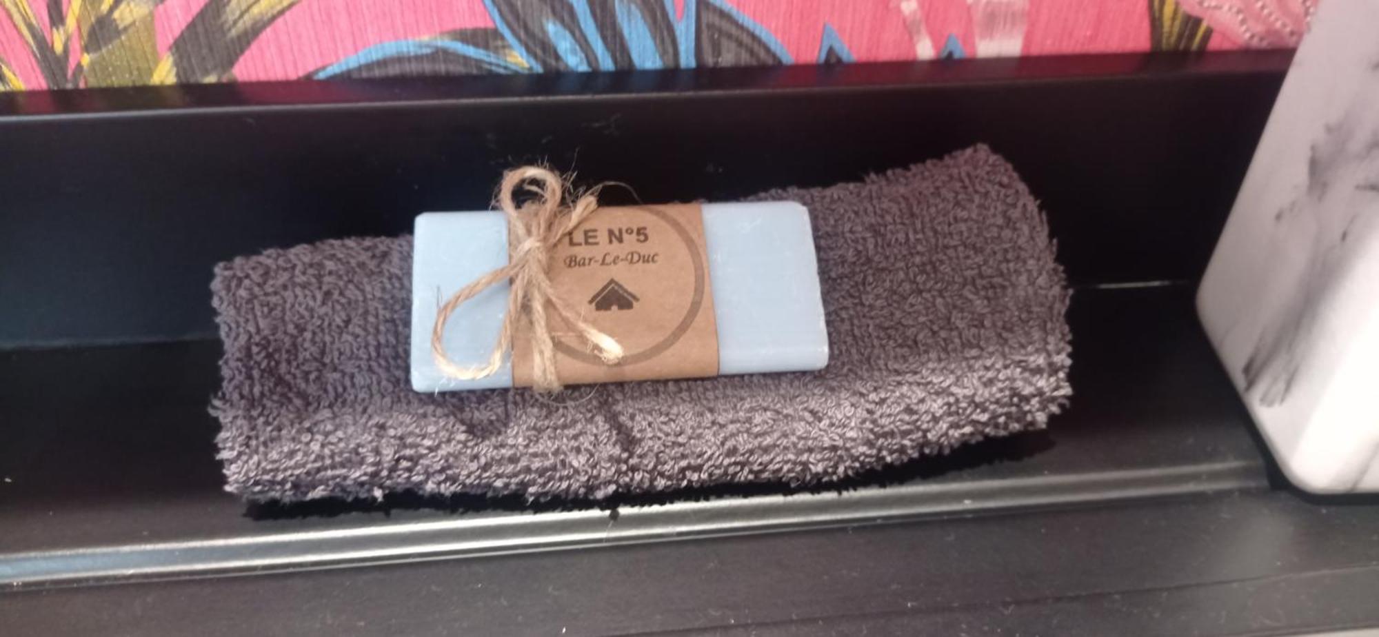 Le Numero 5 Bar-le-Duc Exteriör bild